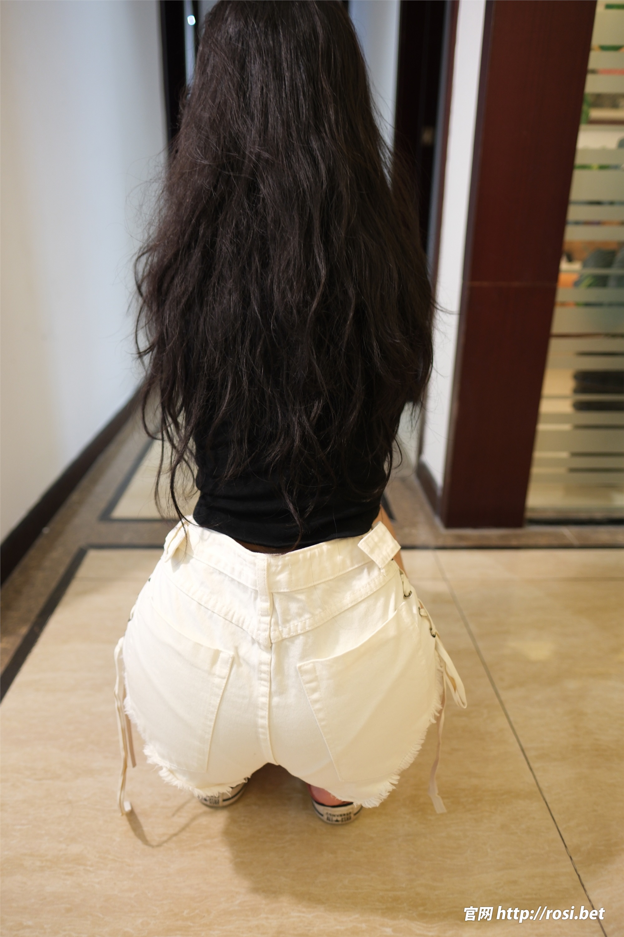 ROSI写真 2025.10.30 NO.5078